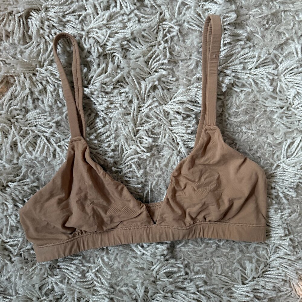SKIMS Fits everybody TRIANGLE BRALETTE